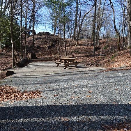 Linville Falls Campground, Rv Park, And Cabins Bagian luar foto