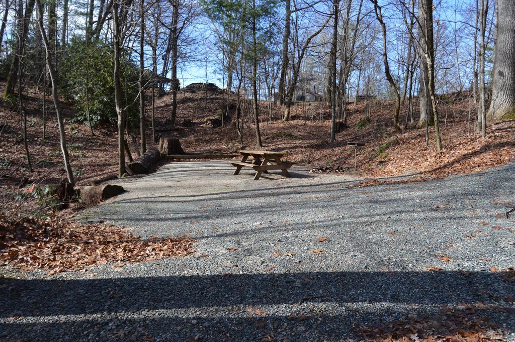 Linville Falls Campground, Rv Park, And Cabins Bagian luar foto