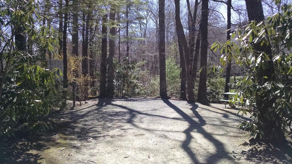 Linville Falls Campground, Rv Park, And Cabins Bagian luar foto