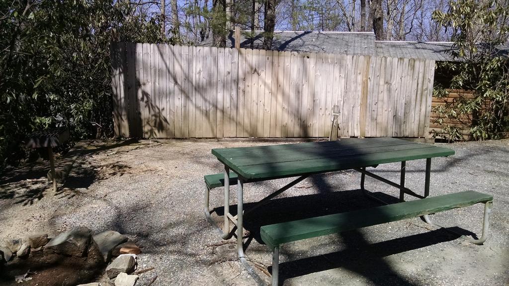 Linville Falls Campground, Rv Park, And Cabins Bagian luar foto