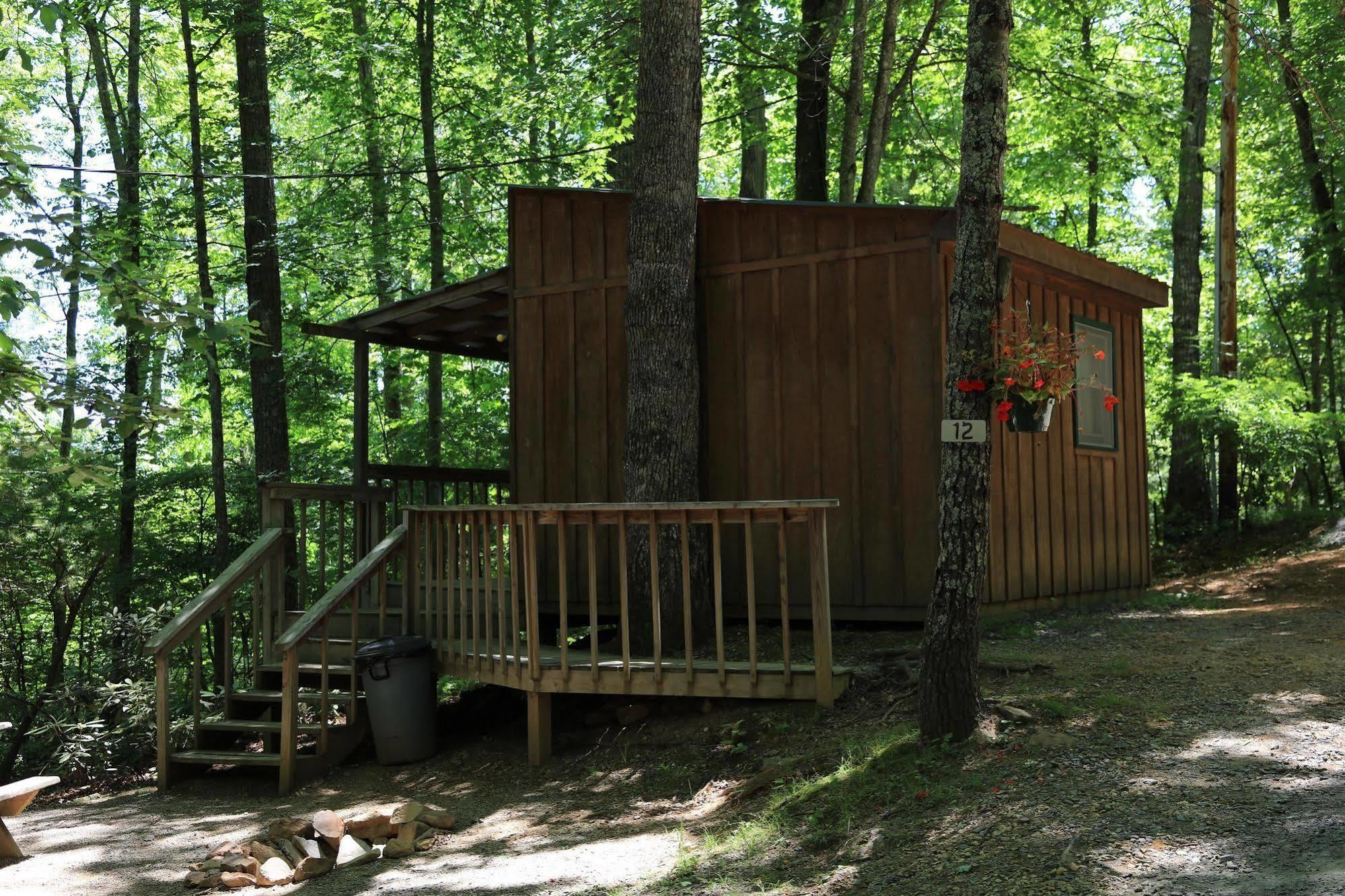 Linville Falls Campground, Rv Park, And Cabins Bagian luar foto