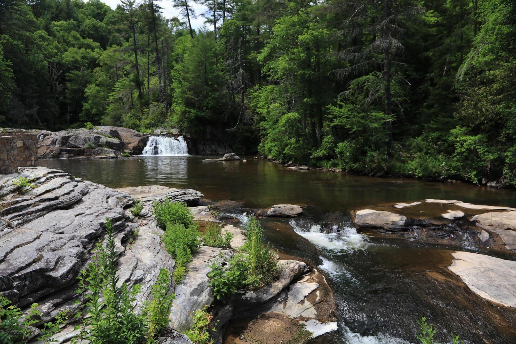Linville Falls Campground, Rv Park, And Cabins Bagian luar foto