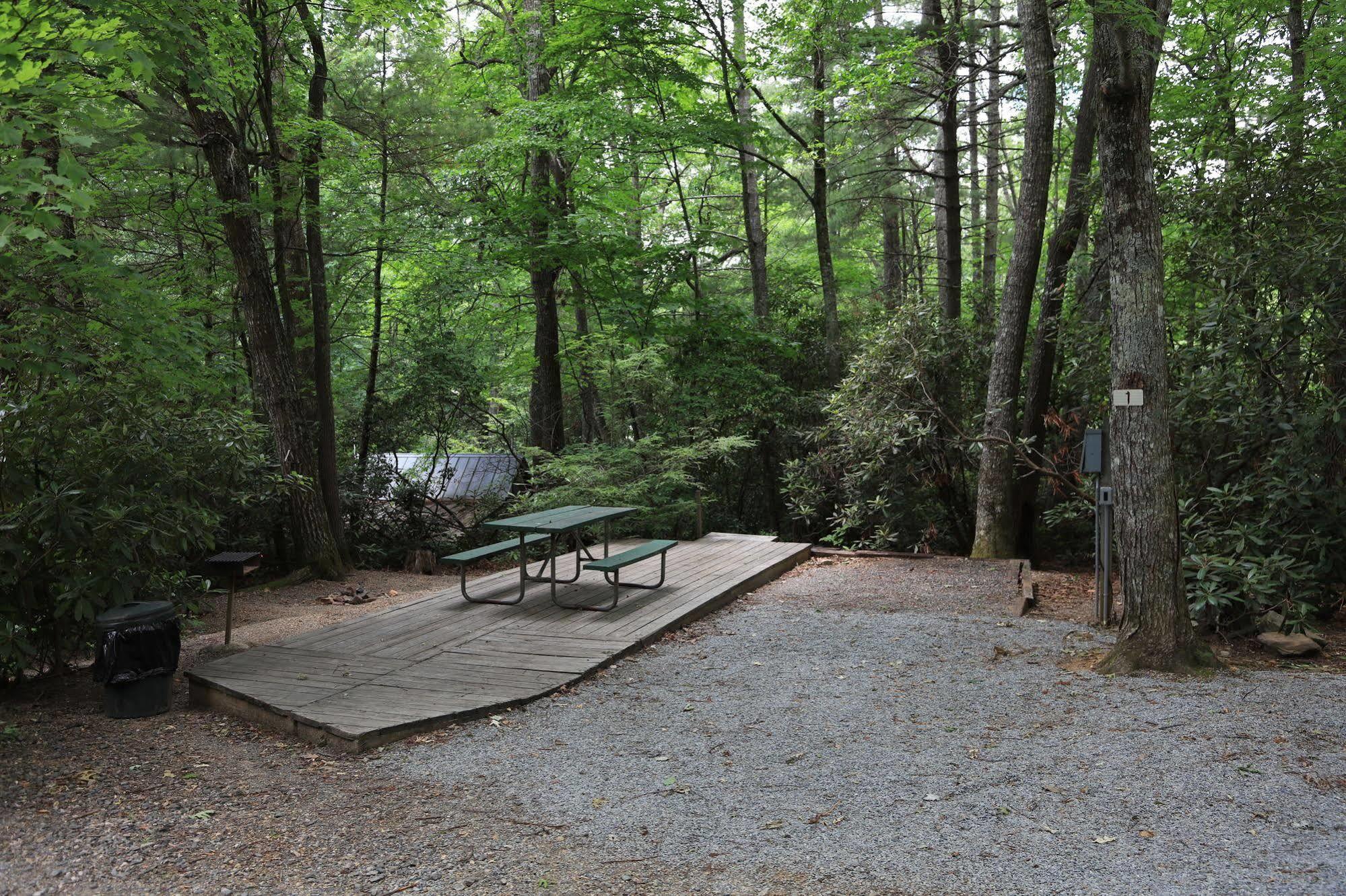 Linville Falls Campground, Rv Park, And Cabins Bagian luar foto