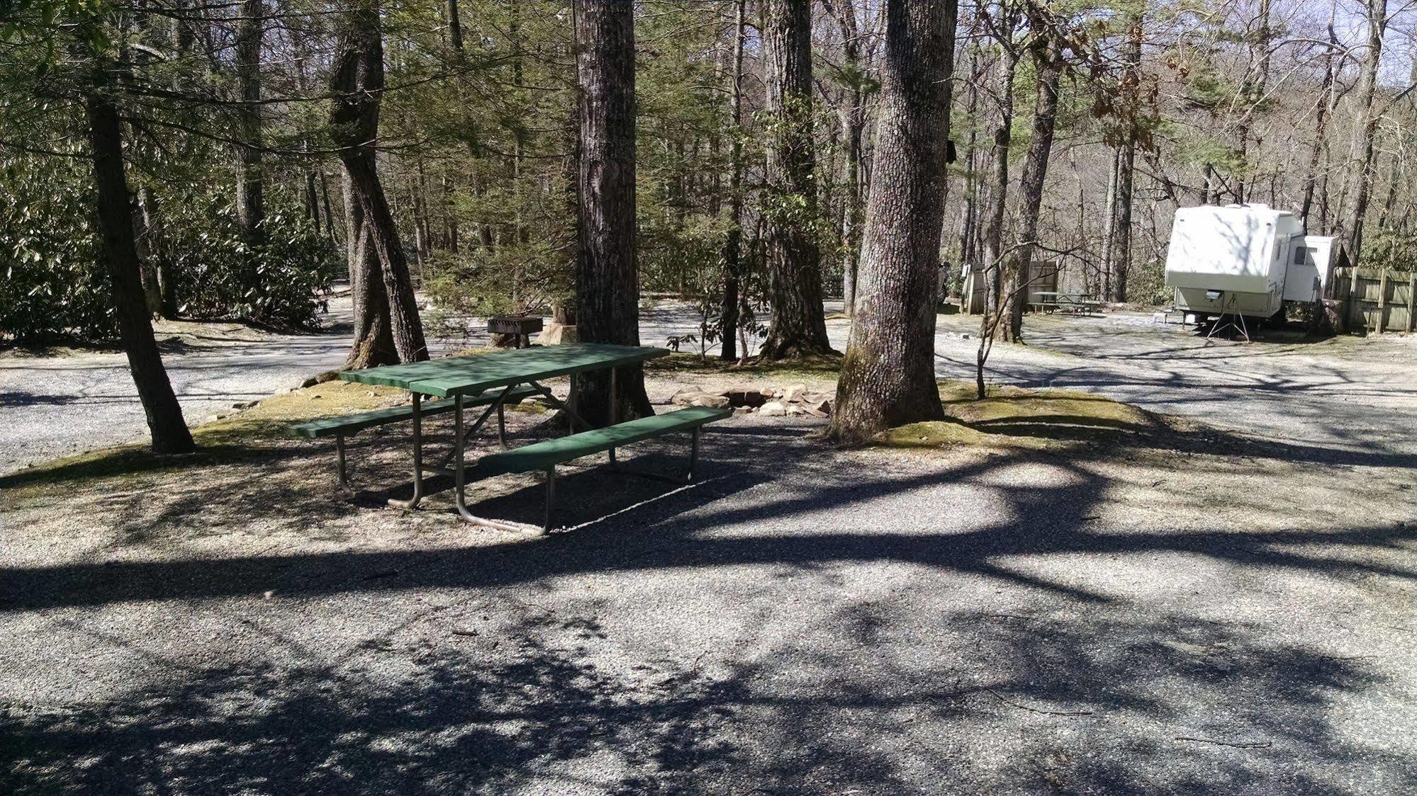 Linville Falls Campground, Rv Park, And Cabins Bagian luar foto